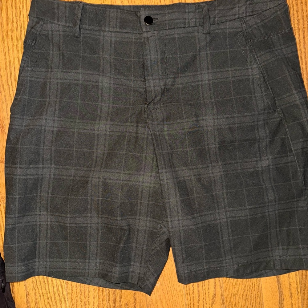 Lululemon Athletica Gray Plaid Flat Front Shorts